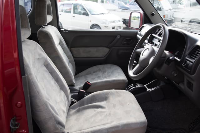1998 Suzuki Jimny JDM car for sale — photo 10 of 13