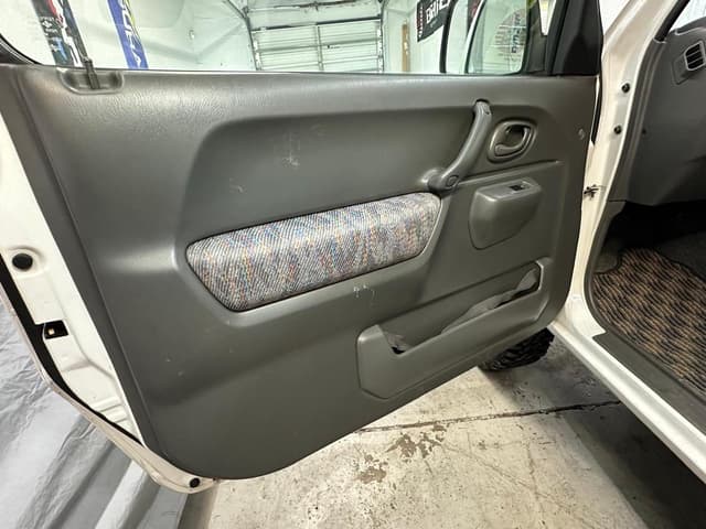 1999 Suzuki Jimny JDM car for sale — photo 23 of 23