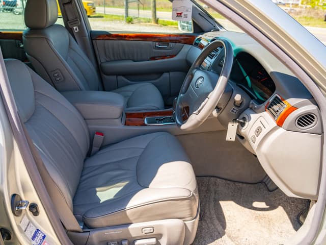 2001 Toyota Celsior JDM car for sale — photo 13 of 19