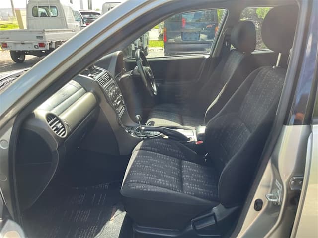 1998 Toyota Altezza JDM car for sale — photo 12 of 17