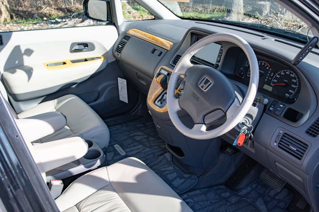 1999 Honda Odyssey JDM car for sale — photo 9 of 15
