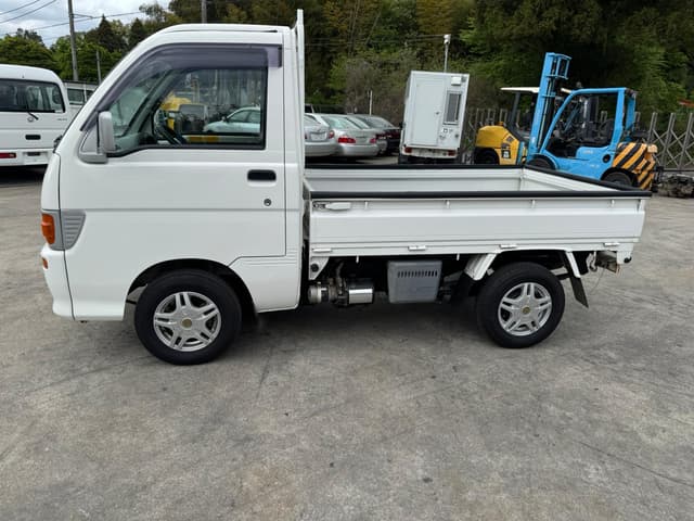 2001 Daihatsu Hijet JDM car for sale — photo 6 of 12