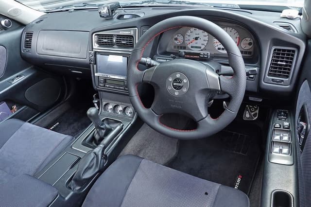 1999 Nissan Stagea JDM car for sale — photo 21 of 25