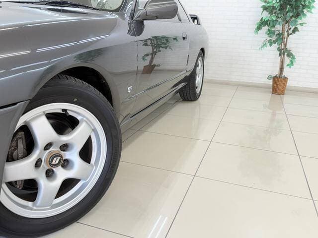 1991 Nissan Skyline JDM car for sale — photo 5 of 17