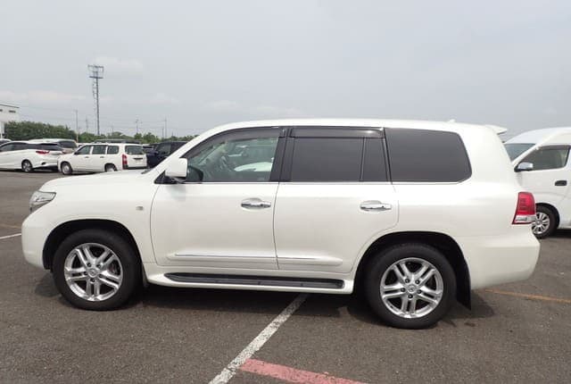 2009 Toyota Land Cruiser JDM car for sale — photo 2 of 25