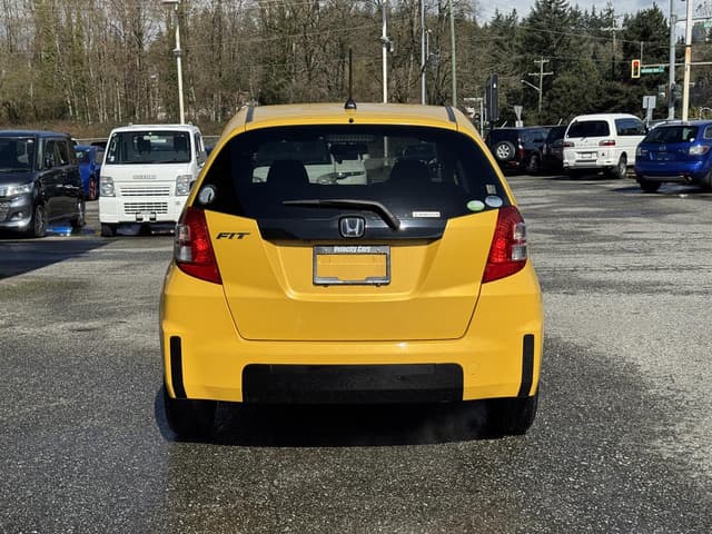2009 Honda Fit JDM car for sale — photo 6 of 19