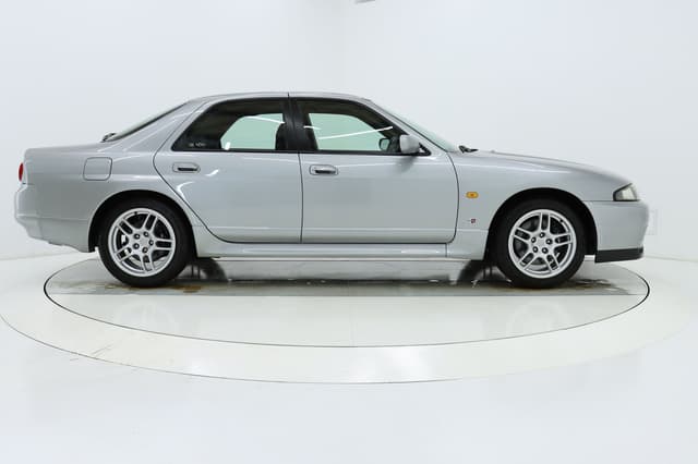 1998 Nissan Skyline JDM car for sale — photo 6 of 25