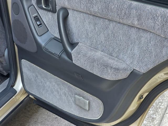 1994 Toyota Crown JDM car for sale — photo 21 of 25