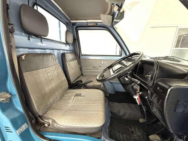 1993 Daihatsu Hijet JDM car for sale — photo 7 of 21