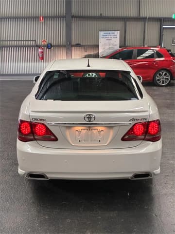 2009 Toyota Crown JDM car for sale — photo 10 of 20