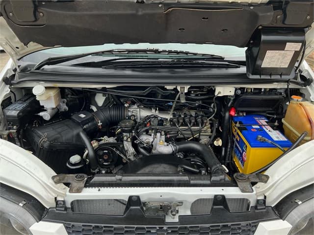 2004 Mitsubishi Delica JDM car for sale — photo 16 of 16
