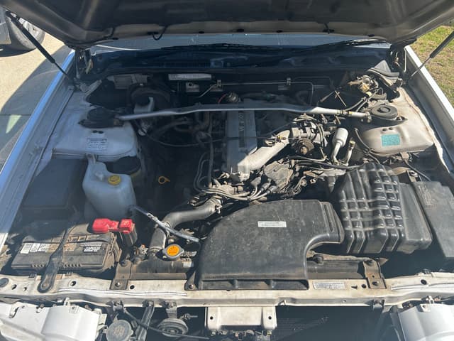 1996 Nissan Gloria JDM car for sale — photo 2 of 8