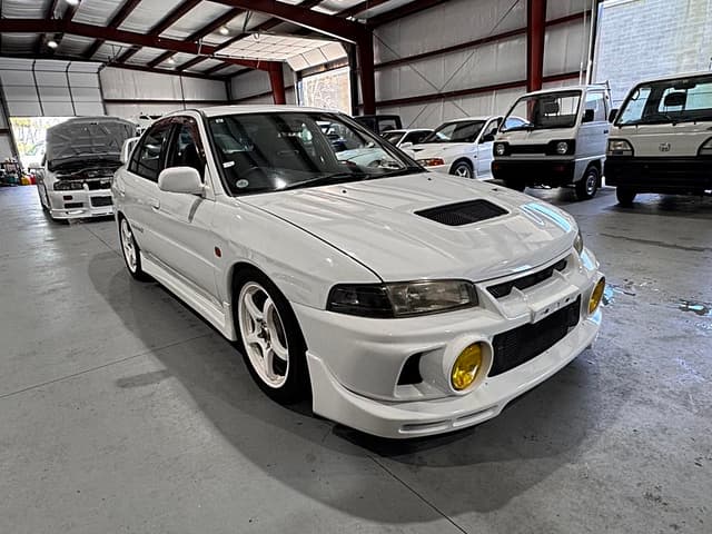 1997 Mitsubishi Lancer Evolution JDM car for sale — photo 8 of 25
