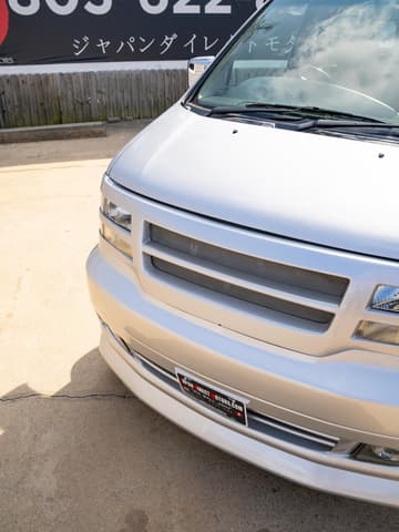 1998 Nissan Elgrand JDM car for sale — photo 11 of 25