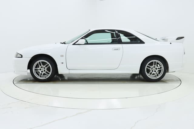 1995 Nissan Skyline JDM car for sale — photo 7 of 25