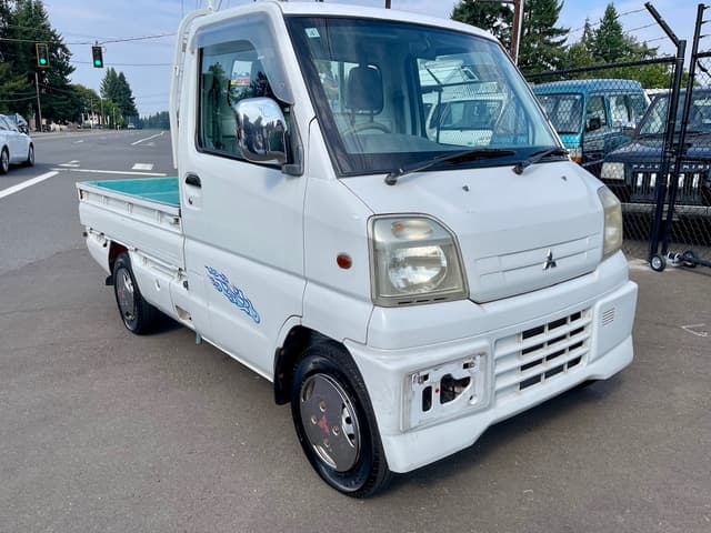 2000 Mitsubishi Minicab JDM car for sale — photo 2 of 25