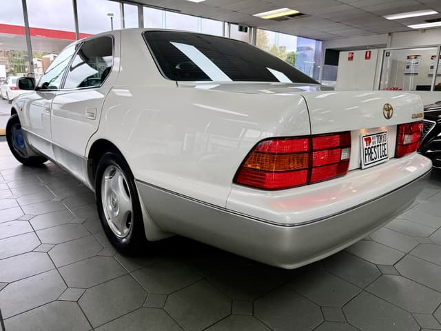 1998 Toyota Celsior JDM car for sale — photo 3 of 5