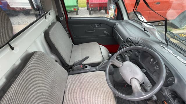 1997 Daihatsu Hijet JDM car for sale — photo 2 of 6