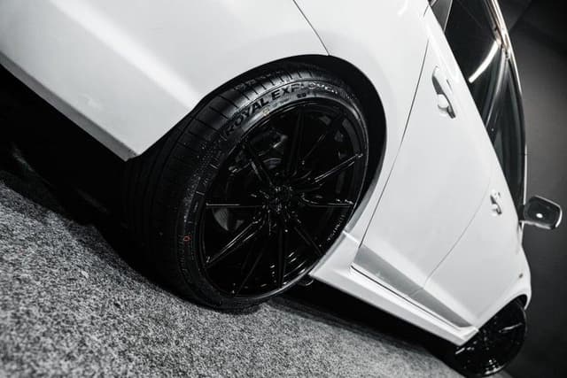 2008 Mazda Axela JDM car for sale — photo 13 of 17