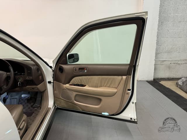 1995 Toyota Celsior JDM car for sale — photo 23 of 25
