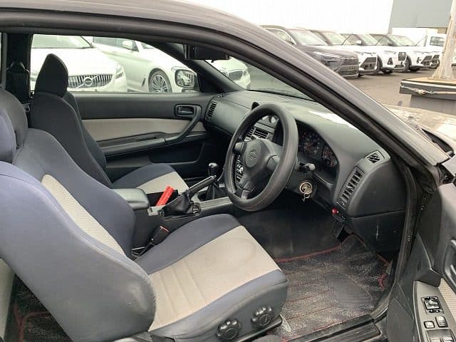 1998 Nissan Skyline JDM car for sale — photo 6 of 12