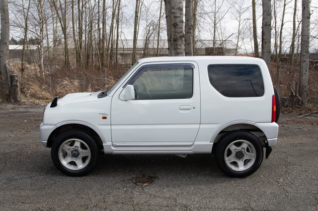 2000 Suzuki Jimny JDM car for sale — photo 4 of 14