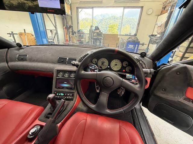 1992 Nissan Skyline JDM car for sale — photo 14 of 19