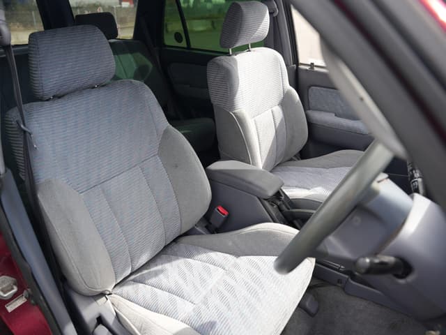 1998 Toyota Hilux Surf JDM car for sale — photo 9 of 14