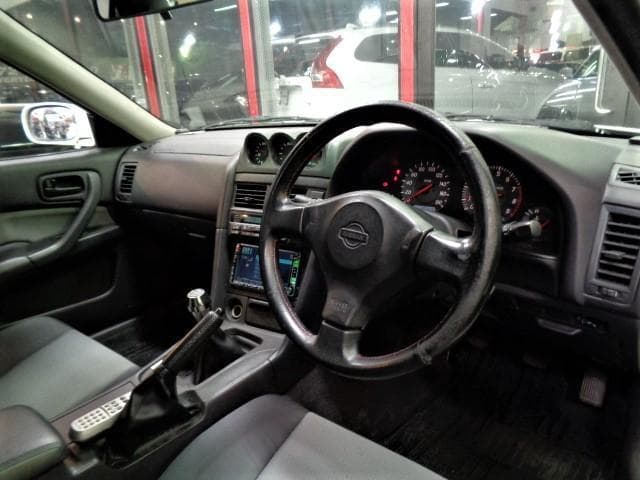 1998 Nissan Skyline JDM car for sale — photo 6 of 17