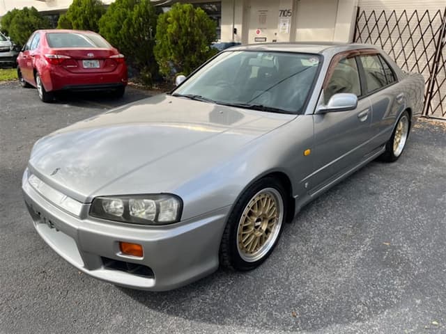 1998 Nissan Skyline JDM car for sale — photo 3 of 17
