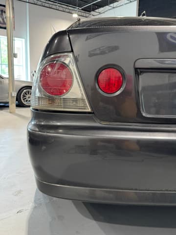 1998 Toyota Altezza JDM car for sale — photo 5 of 25