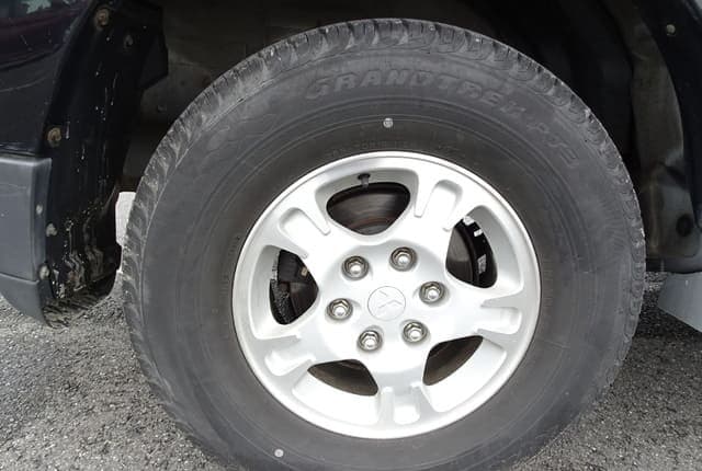 2008 Mitsubishi Pajero JDM car for sale — photo 11 of 25