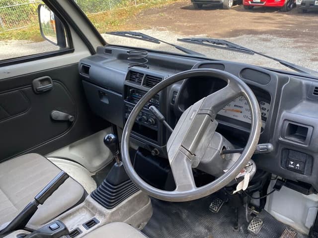 1991 Mitsubishi Minicab JDM car for sale — photo 9 of 12