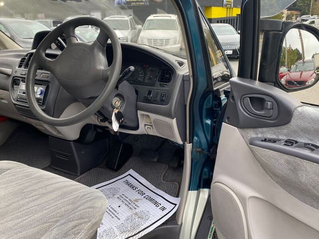 1995 Mitsubishi Delica JDM car for sale — photo 7 of 10