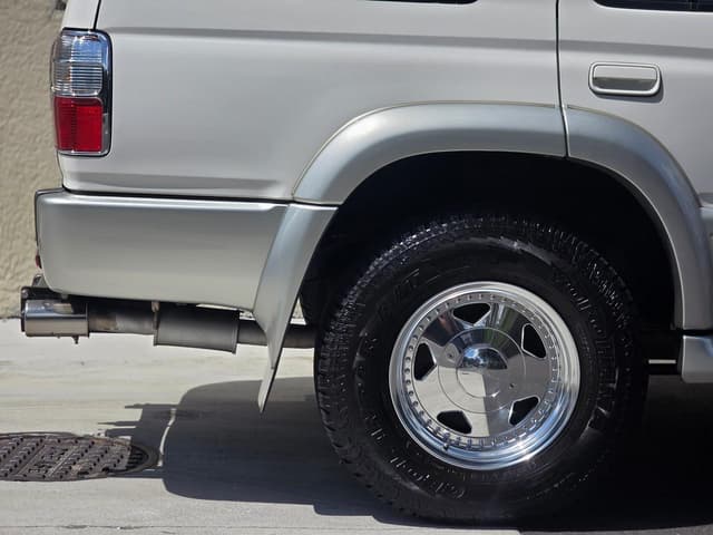 2001 Toyota Hilux Surf JDM car for sale — photo 25 of 25
