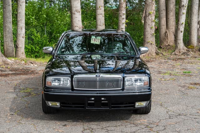 2001 Nissan President JDM car for sale — photo 2 of 15