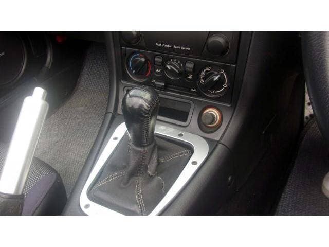 2001 Mazda Roadster (Eunos Roadster / MX-5) JDM car for sale — photo 16 of 20