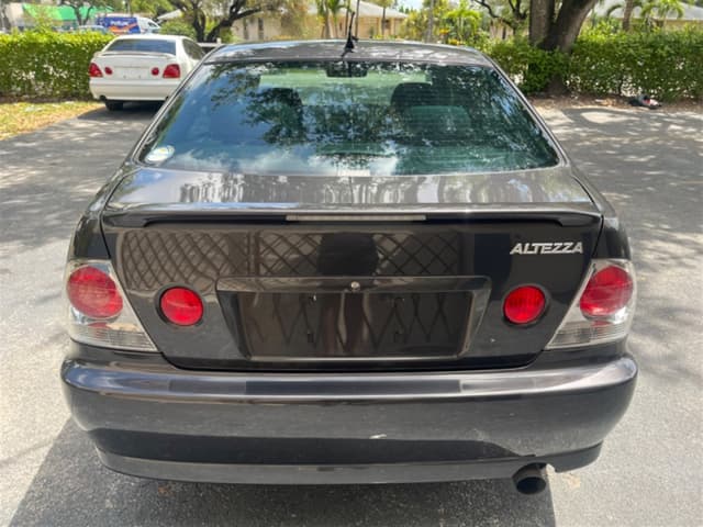 1999 Toyota Altezza JDM car for sale — photo 6 of 17
