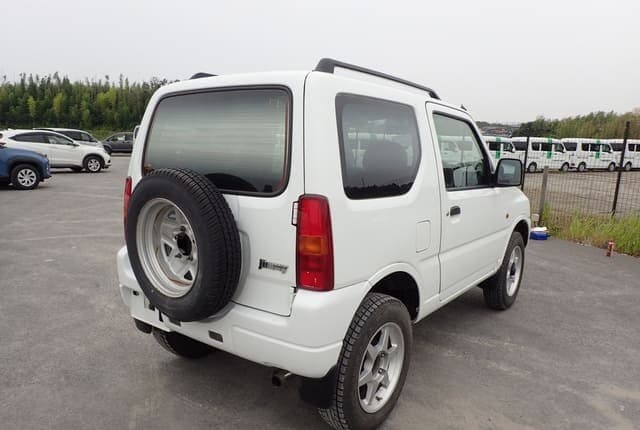 1999 Suzuki Jimny JDM car for sale — photo 5 of 25