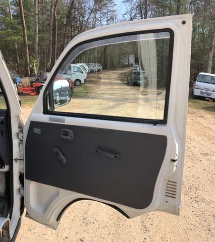 1998 Mitsubishi Minicab JDM car for sale — photo 17 of 25