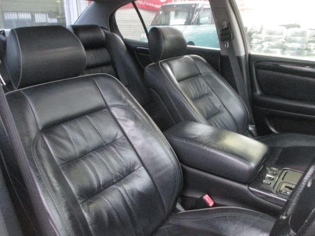 1998 Toyota Aristo JDM car for sale — photo 7 of 9