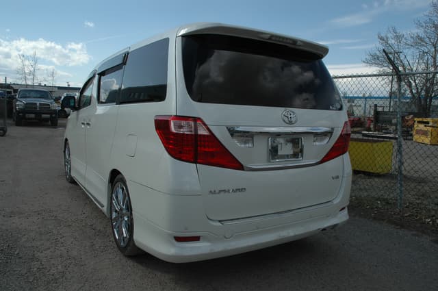 2008 Toyota Alphard JDM car for sale — photo 5 of 19