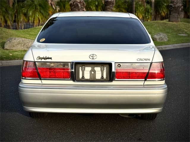 1999 Toyota Crown JDM car for sale — photo 8 of 25