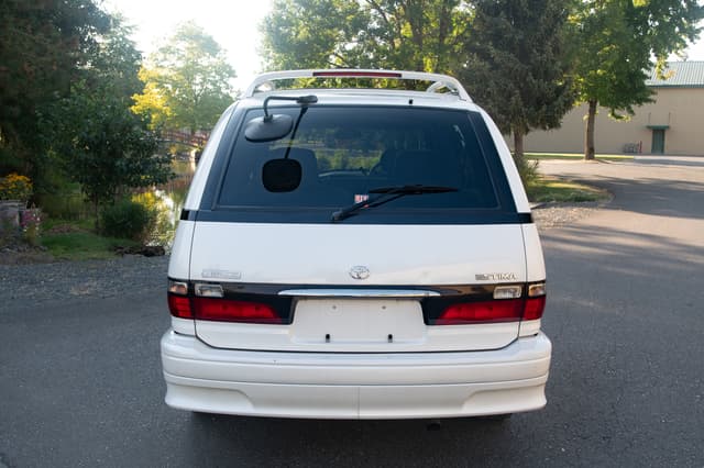 1998 Toyota Estima JDM car for sale — photo 5 of 15