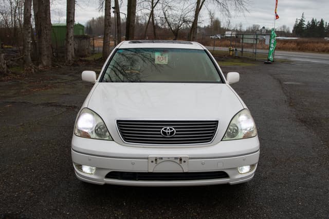 2001 Toyota Celsior JDM car for sale — photo 2 of 15