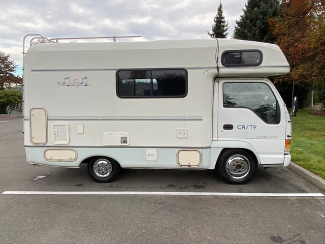 1996 Isuzu Elf JDM car for sale — photo 3 of 25
