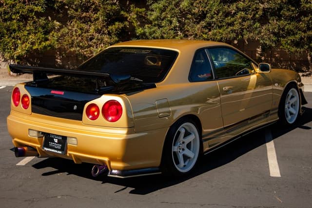 1998 Nissan Skyline JDM car for sale — photo 10 of 25