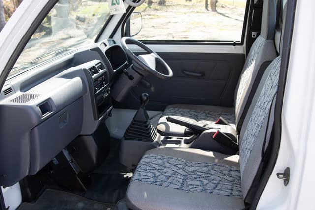 1998 Mitsubishi Minicab JDM car for sale — photo 8 of 14