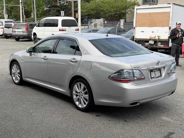 2008 Toyota Crown JDM car for sale — photo 5 of 16