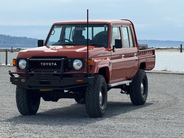 2001 Toyota Land Cruiser JDM car for sale — photo 14 of 25